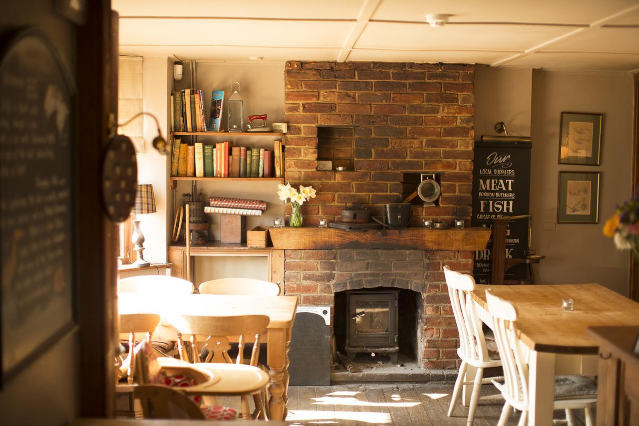 فندق The Red Lion Stodmarsh كانتربيري المظهر الخارجي الصورة